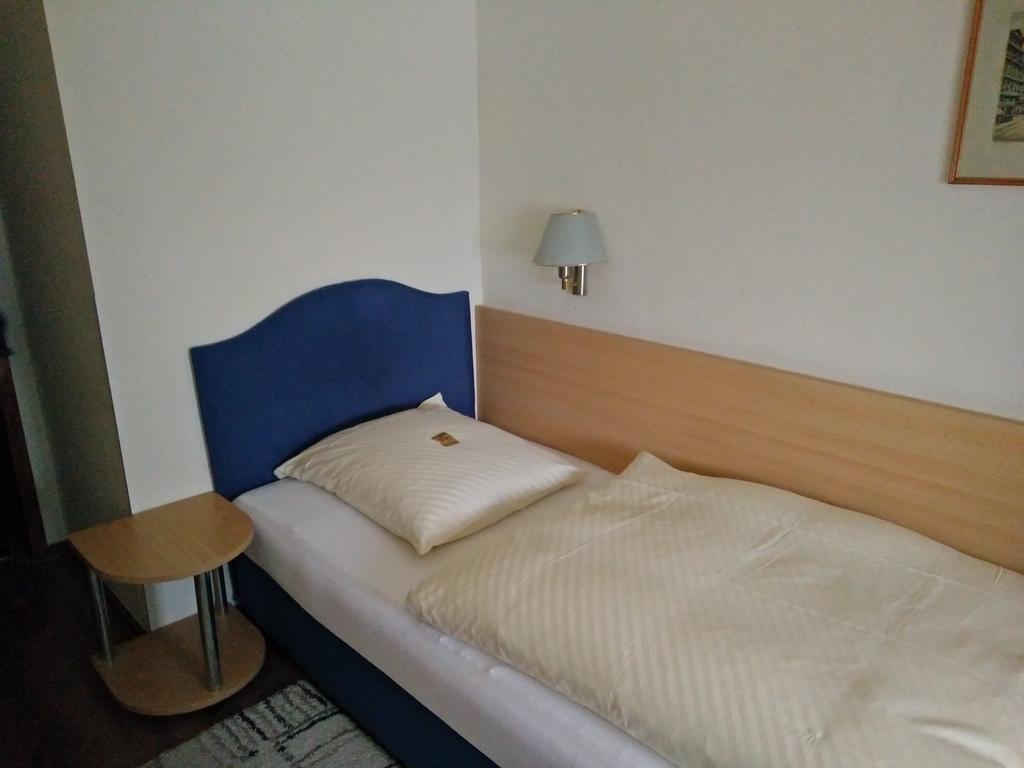 Alfa Hotel 2*